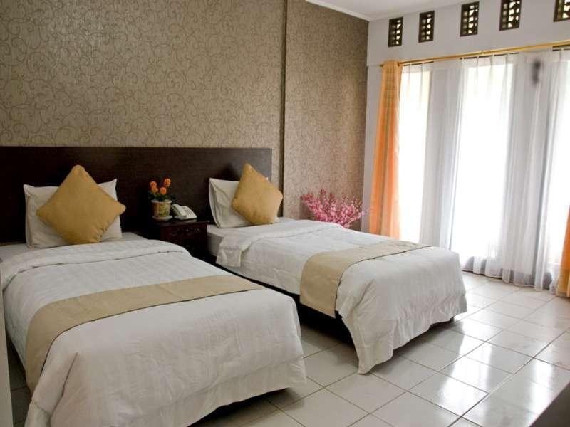 Ever Green Village Puncak Buitenkant foto